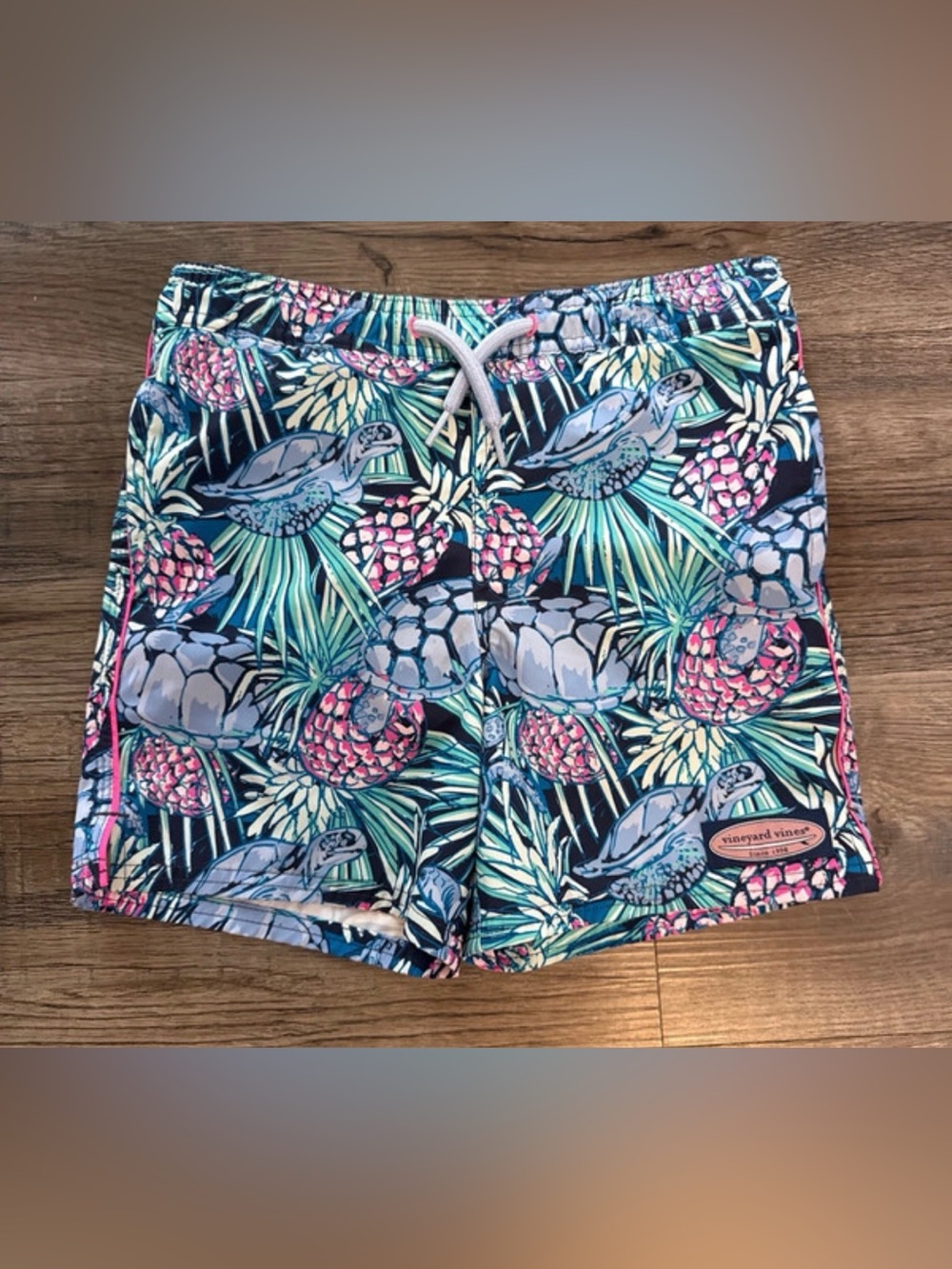 EUC Boys Vineyard Vines Chappy Swim Trunks, Size 7, Multicolor